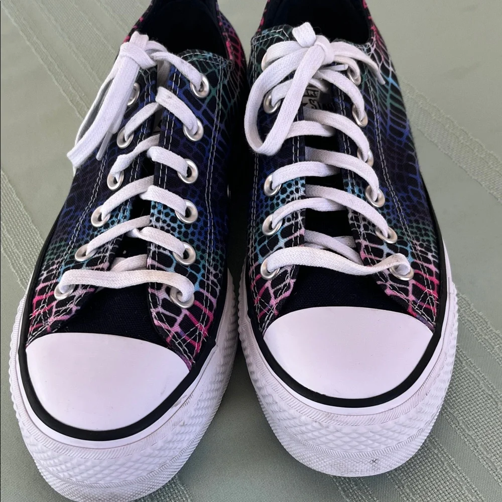 Converse Low Top Sneakers Black with Pink and Blue Gradient Croc Print Size 8 - Picture 2 of 8